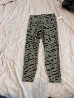 GAP Olive and Black Tiger-Stripe Leggings